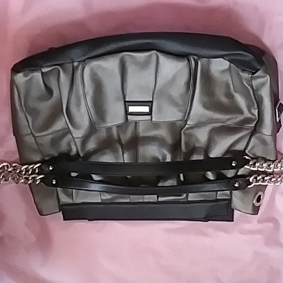 Awesome NWOT Miche Prima shell and straps. - Picture 12 of 12